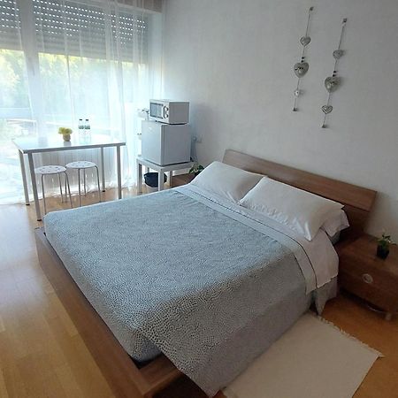Tourist Room - Casa Particular パンプローナ エクステリア 写真
